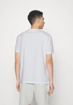 YOURTURN Unisex 5 Pack - T-Shirt Basic - White/Apricot/Light Blue -Kleding Verkoop 0fc4b96e9e5d4d4289f2790dc8d4b287