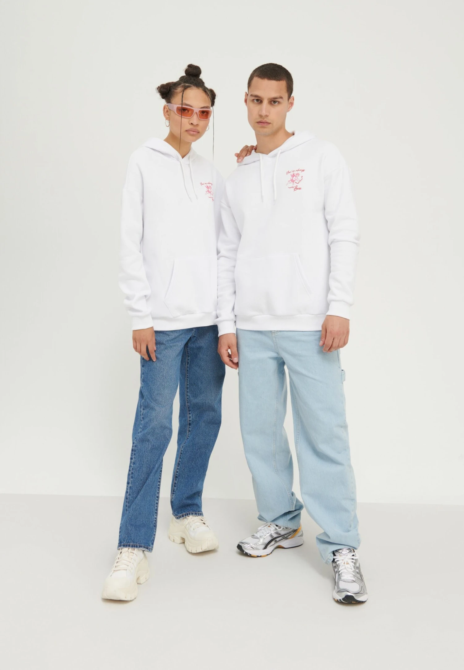 YOURTURN Heart Back Print Relaxed Hoodie Unisex - Hoodie - White 4 YOURTURN Heart Back Print Relaxed Hoodie Unisex - Hoodie - White - Afbeelding 2