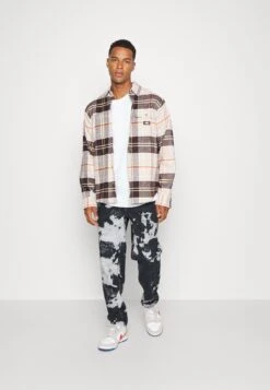 YOURTURN Unisex Moonwash Unisex - Relaxed Fit Jeans - Black 8 YOURTURN Unisex Moonwash Unisex - Relaxed Fit Jeans - Black -Kleding Verkoop 1b9d53f0100945c3bcddb46a14f26ac9