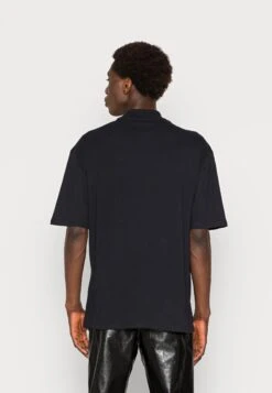 YOURTURN Unisex - T-Shirt Print -Black -Kleding Verkoop 1dec16ba161a4a96a2b68bf283b96a7d