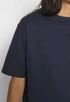 YOURTURN 3Pack Unisex - T-Shirt Basic - Olive, Beige, Dark Blue 17 YOURTURN 3Pack Unisex - T-Shirt Basic - Olive, Beige, Dark Blue -Kleding Verkoop 1e075a2d112d48c99ff250af538b6565