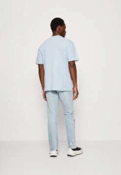 YOURTURN Unisex - T-Shirt Print - Light Blue -Kleding Verkoop 20f9cd4319a54db6867701868e57b5ea