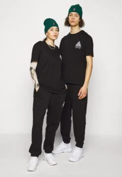 YOURTURN Wincent Weiss Basic - Trainingsbroek - Black -Kleding Verkoop 2206c249a15845f49cd016ff6a9ee6ba