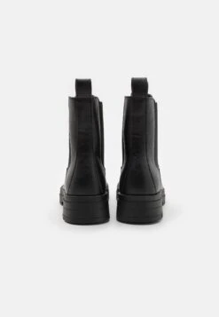 YOURTURN Korte Laarzen - Black 10 YOURTURN Korte Laarzen - Black -Kleding Verkoop 2f64bcfc149d4989a60c56b045497a83