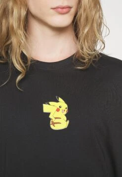 YOURTURN Pokemon Pikachu Unisex - T-Shirt Print - Black 13 YOURTURN Pokemon Pikachu Unisex - T-Shirt Print - Black -Kleding Verkoop 328c4b1f52df4297840bafddc7f1c24a
