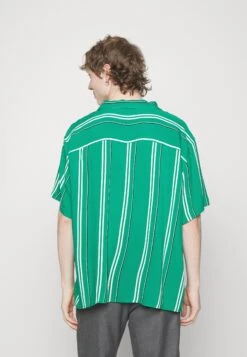 YOURTURN Stripes Boxi - Overhemd - Green -Kleding Verkoop 33ad028826184f32afd72d60071cd31d