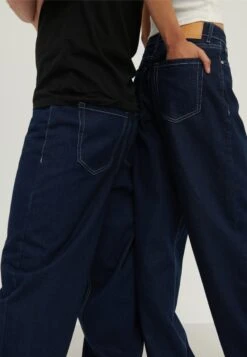 YOURTURN Unisex - Relaxed Fit Jeans - Rinsed Denim 11 YOURTURN Unisex - Relaxed Fit Jeans - Rinsed Denim -Kleding Verkoop 3eba42d452c84b3281dca619c9301187