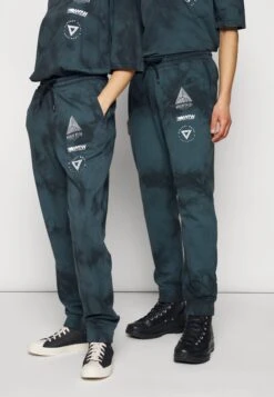 YOURTURN Wincent Weiss Unisex - Trainingsbroek - Black -Kleding Verkoop 3fd66f9c53654e0cb7e900af39037588