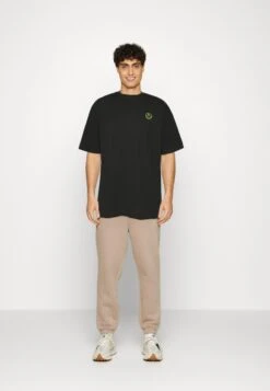 YOURTURN Unisex - T-Shirt Basic - Black -Kleding Verkoop 40a6b9a4c45e4fb5b1a298acbd6371c5