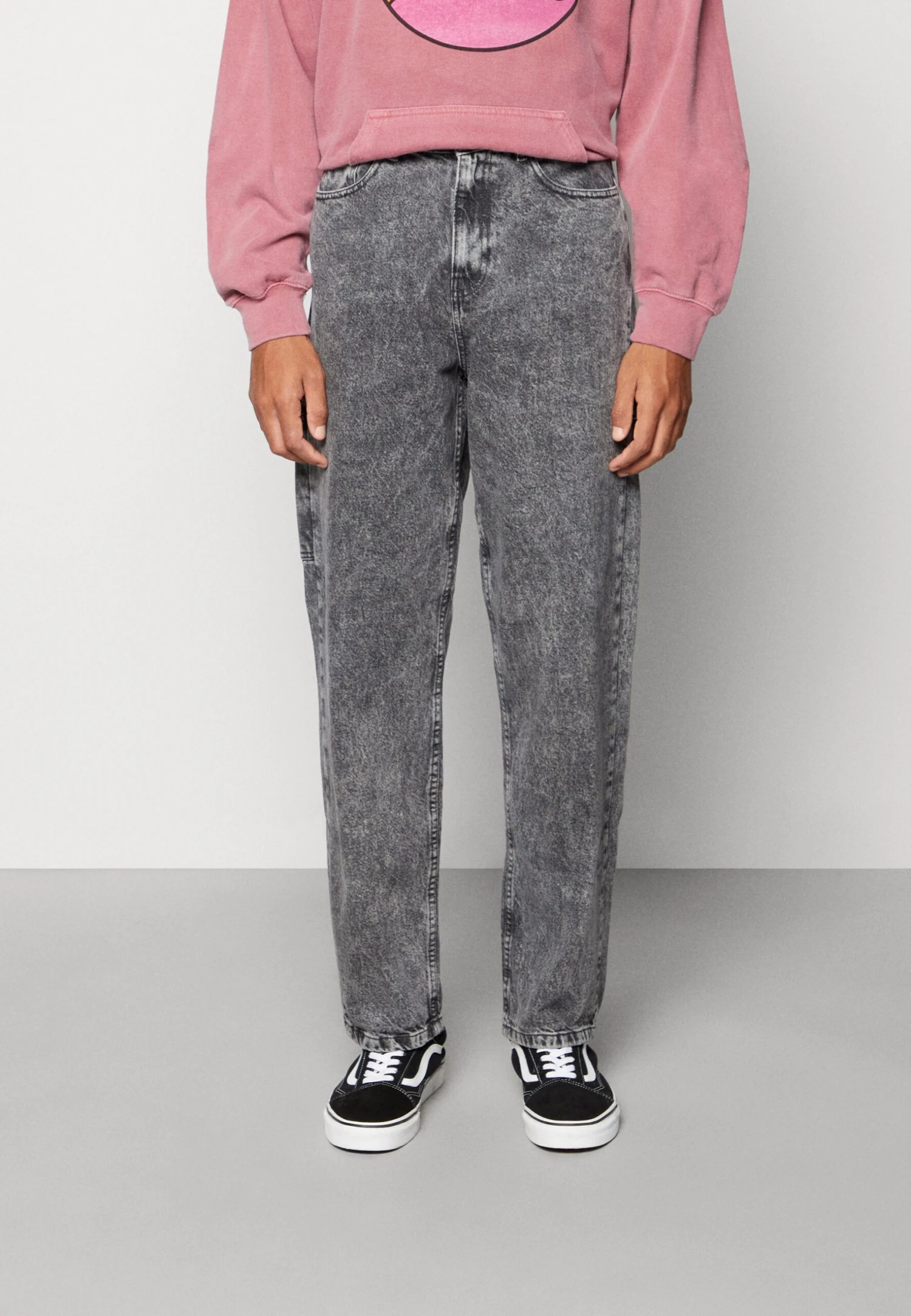 YOURTURN Unisex - Relaxed Fit Jeans - Black 3 YOURTURN Unisex - Relaxed Fit Jeans - Black