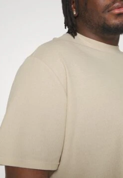 YOURTURN Unisex - T-Shirt Basic -Light Green/ Off-White -Kleding Verkoop 4efa04889fe14a52a8a0c10786bf9fb2