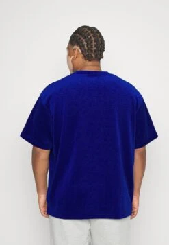 YOURTURN Unisex - T-Shirt Basic - Dark Blue 11 YOURTURN Unisex - T-Shirt Basic - Dark Blue -Kleding Verkoop 53d26635a52a449aad96e3cb5e128c32