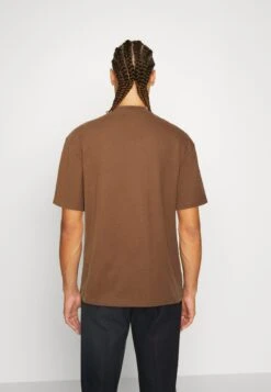 YOURTURN Unisex - T-Shirt Basic - Brown -Kleding Verkoop 570b5c5105f447699dd0d96a5542f090