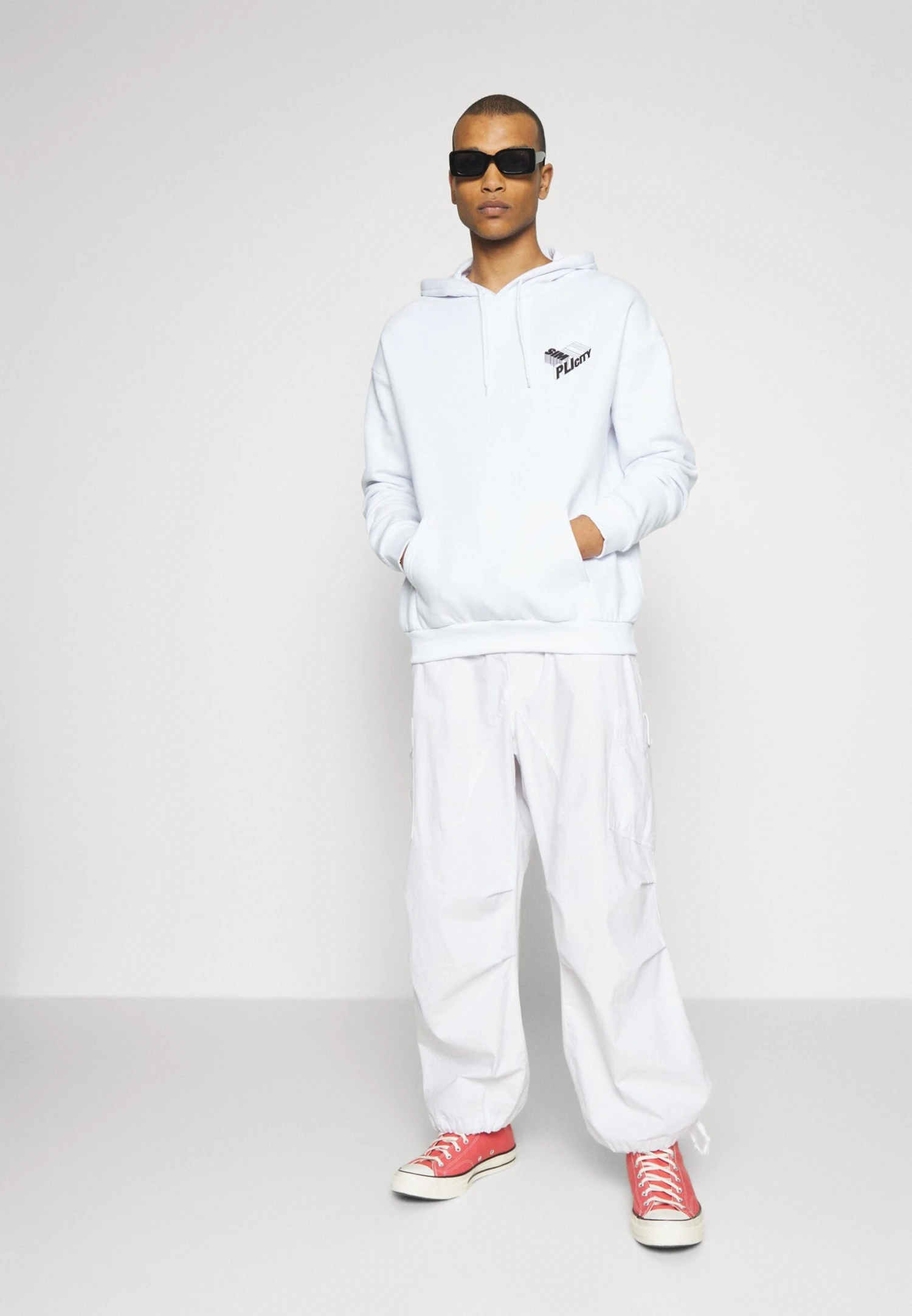 YOURTURN Letters - Hoodie - White 4 YOURTURN Letters - Hoodie - White - Afbeelding 2