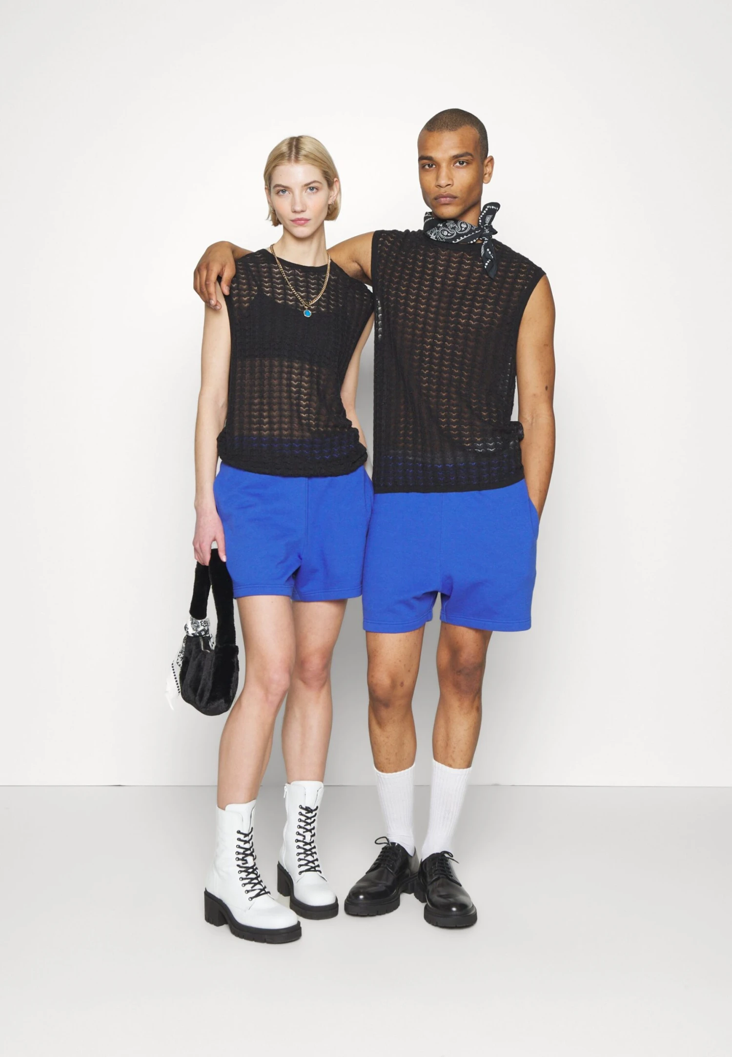 YOURTURN Sheer- Trui - Black 4 YOURTURN Sheer- Trui - Black - Afbeelding 2