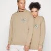 YOURTURN Crewneck With A Flower - Trui - Beige -Kleding Verkoop 5fc54c5faabe4bdcbcd82823adb322e0