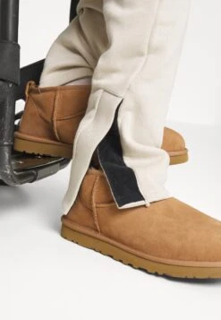 YOURTURN Trainingsbroek - Beige -Kleding Verkoop 69c2242cbc97415d9dde6d9d54f6d644