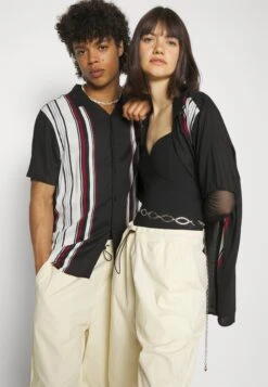 YOURTURN Genderless Parachute - Shorts - White -Kleding Verkoop 834f1f83f56e4019a779e61f5e6b9f84