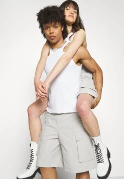 YOURTURN Unisex - Shorts - Light Grey -Kleding Verkoop 85d9b741d2b249b68f2e49464d4e5111