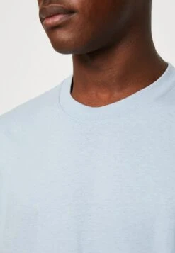 YOURTURN Unisex - T-Shirt Print - Light Blue -Kleding Verkoop 870032fc84a046f4b46e42c37f3fabfe