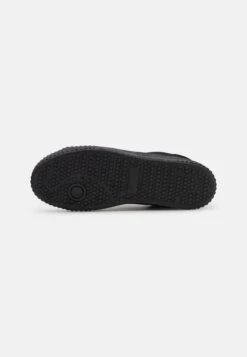 YOURTURN Unisex - Sneakers Laag - Black 12 YOURTURN Unisex - Sneakers Laag - Black -Kleding Verkoop 8dfa14378f2c446396880c9788f41a86