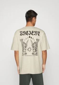 YOURTURN Unisex - T-Shirt Print - Off White 10 YOURTURN Unisex - T-Shirt Print - Off White -Kleding Verkoop 97e05c3b1bdd48a593f16abe9577188a