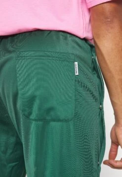 YOURTURN Trainingsbroek - Dark Green 18 YOURTURN Trainingsbroek - Dark Green -Kleding Verkoop acbbb2c0f46b42ca91ea67ec7f6af275