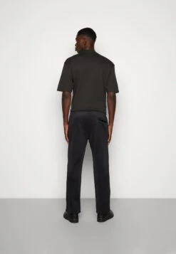 YOURTURN Unisex - Trainingsbroek - Black -Kleding Verkoop b4ad6068df1f4c538a4520b01ec3793c