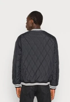 YOURTURN Unisex - Bomberjacks - Black -Kleding Verkoop d5daacc82ff24b5a9b32e810f9da6a83