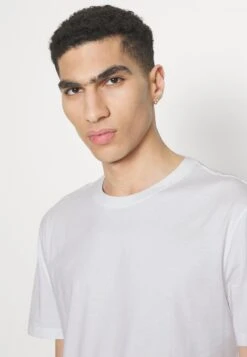 YOURTURN Unisex 5 Pack - T-Shirt Basic - White/Apricot/Light Blue -Kleding Verkoop d7c378d669e24d70b149f93e813a6fc4