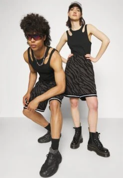 YOURTURN Unisex - Shorts - Dark Grey 11 YOURTURN Unisex - Shorts - Dark Grey -Kleding Verkoop dab1b4caade94dcc8f454ffafc3f50cb