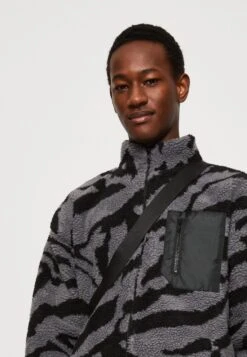 YOURTURN Unisex - Fleecejas - Grey 11 YOURTURN Unisex - Fleecejas - Grey -Kleding Verkoop e4ac82e499054d1f8826090370324730