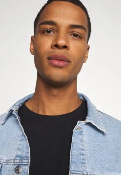 YOURTURN Unisex - T-Shirt Print - Black 12 YOURTURN Unisex - T-Shirt Print - Black -Kleding Verkoop f2a3cfc5fe484830898e53193cf9741d